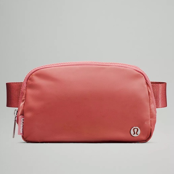 lululemon athletica Handbags - Lululemon Everywhere Belt Bag Brier rose
